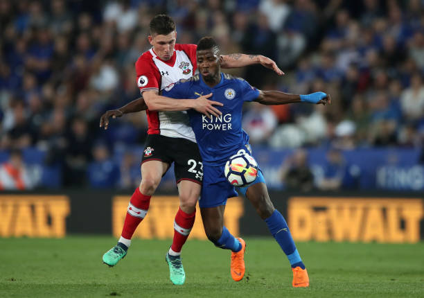 推动中国足 推动中国足