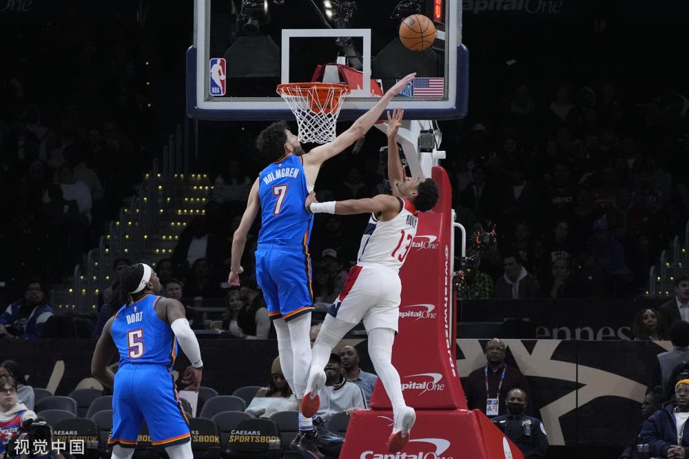 年轻选手完 年轻选手完