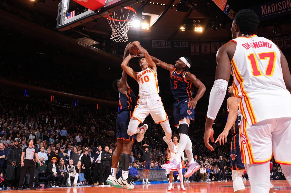 西媒：贝蒂斯努力尝试续租安东尼1年，需承担球.